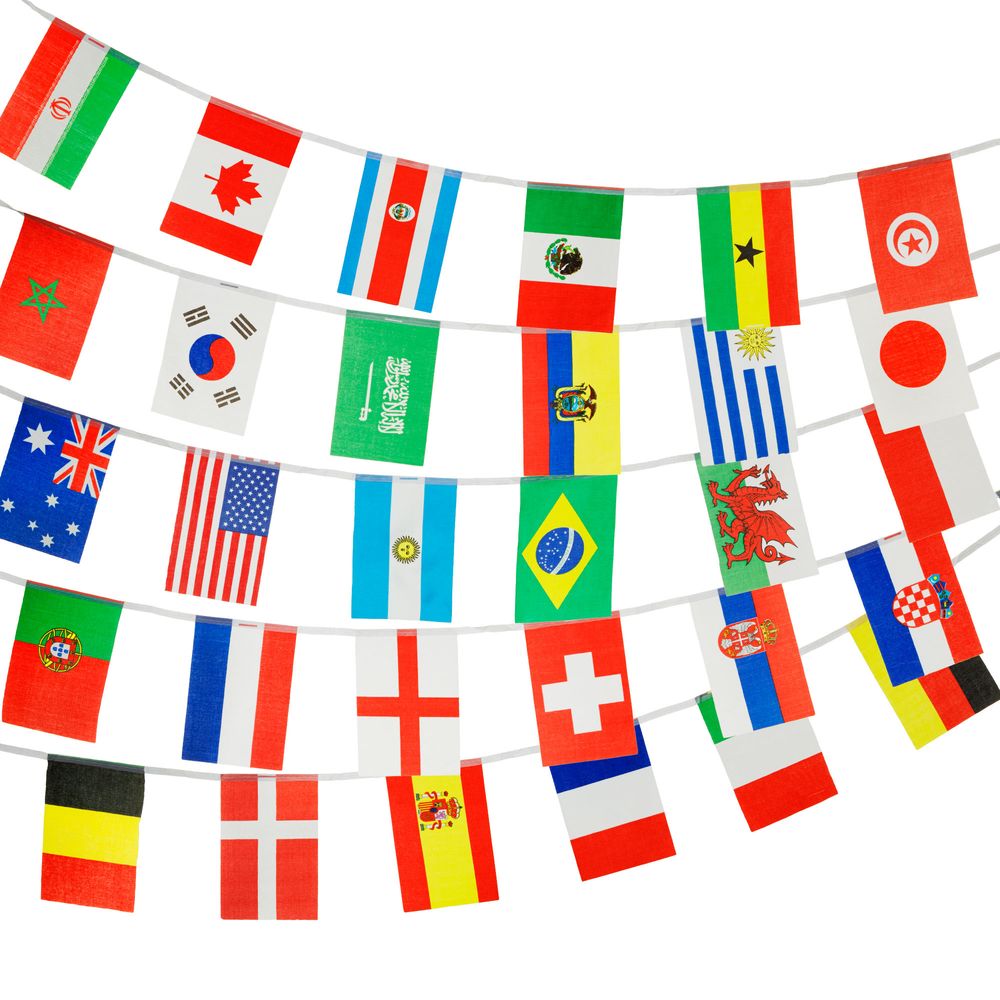 PHENO FLAGS Guirlande de drapeaux - Guirlande de fanions de 10 mètres avec 30 drapeaux nationaux, taille de drapeau de 14x21 cm - Espacement entre les